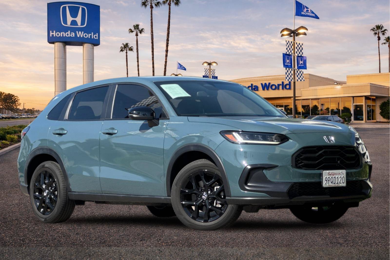 Certified 2025 Honda HR-V Sport image 2