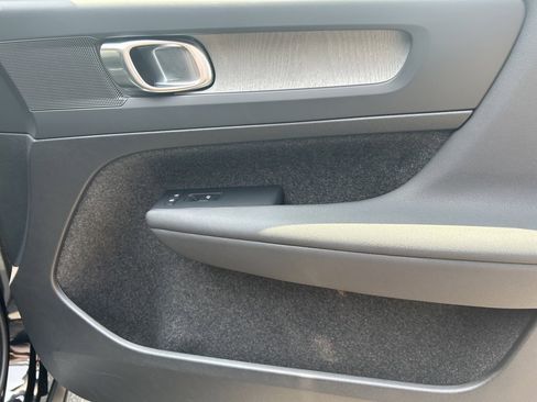 Certified 2025 Volvo XC40 B5 Plus image 23