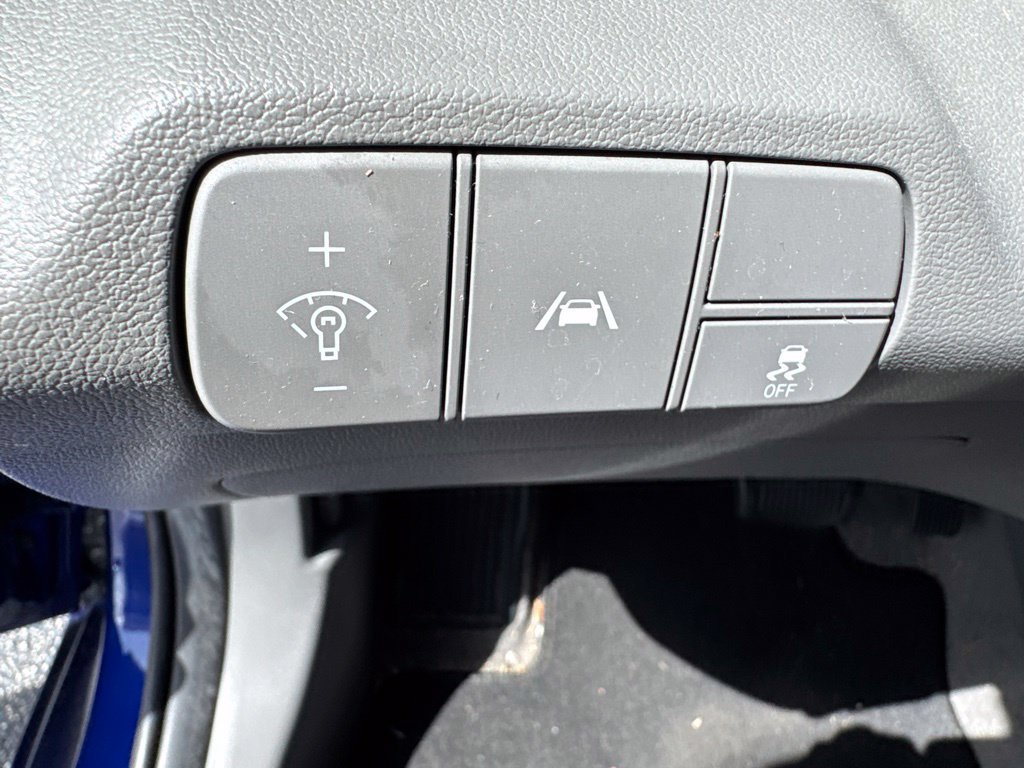Certified 2023 Hyundai Elantra SEL FWD image 18