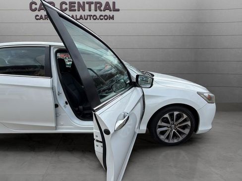Used 2015 Honda Accord Sport image 13