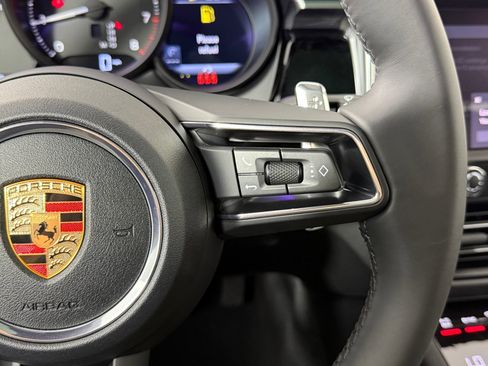 New 2026 Porsche Macan image 20