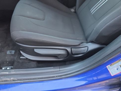 Used 2024 Hyundai Elantra SEL image 15