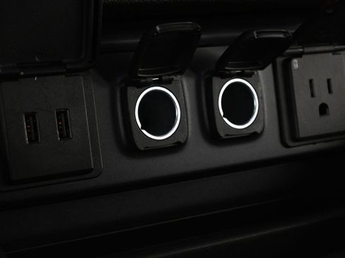 Used 2018 Chevrolet Silverado 1500 LTZ Z71 w/ Midnight Edition image 34