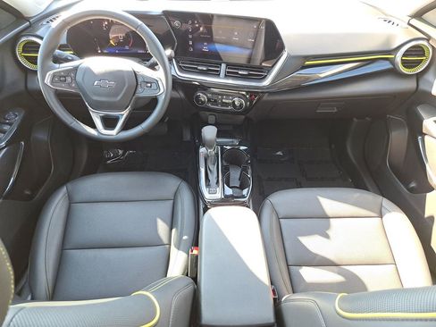 Used 2025 Chevrolet Trax ACTIV w/ Sunroof Package image 10