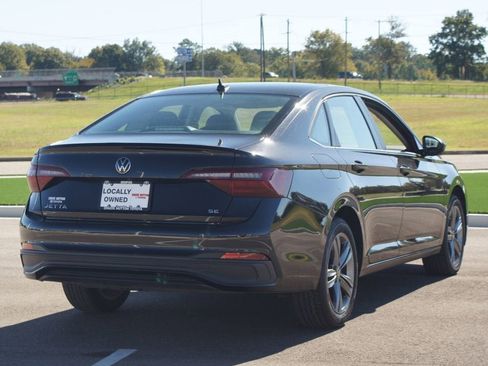 Used 2024 Volkswagen Jetta SE image 20