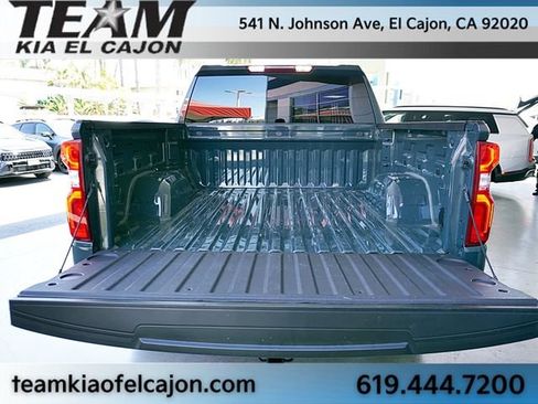Used 2026 Chevrolet Silverado 1500 LT Trail Boss w/ LPO, Dark Essentials Package AWD/4WD image 13
