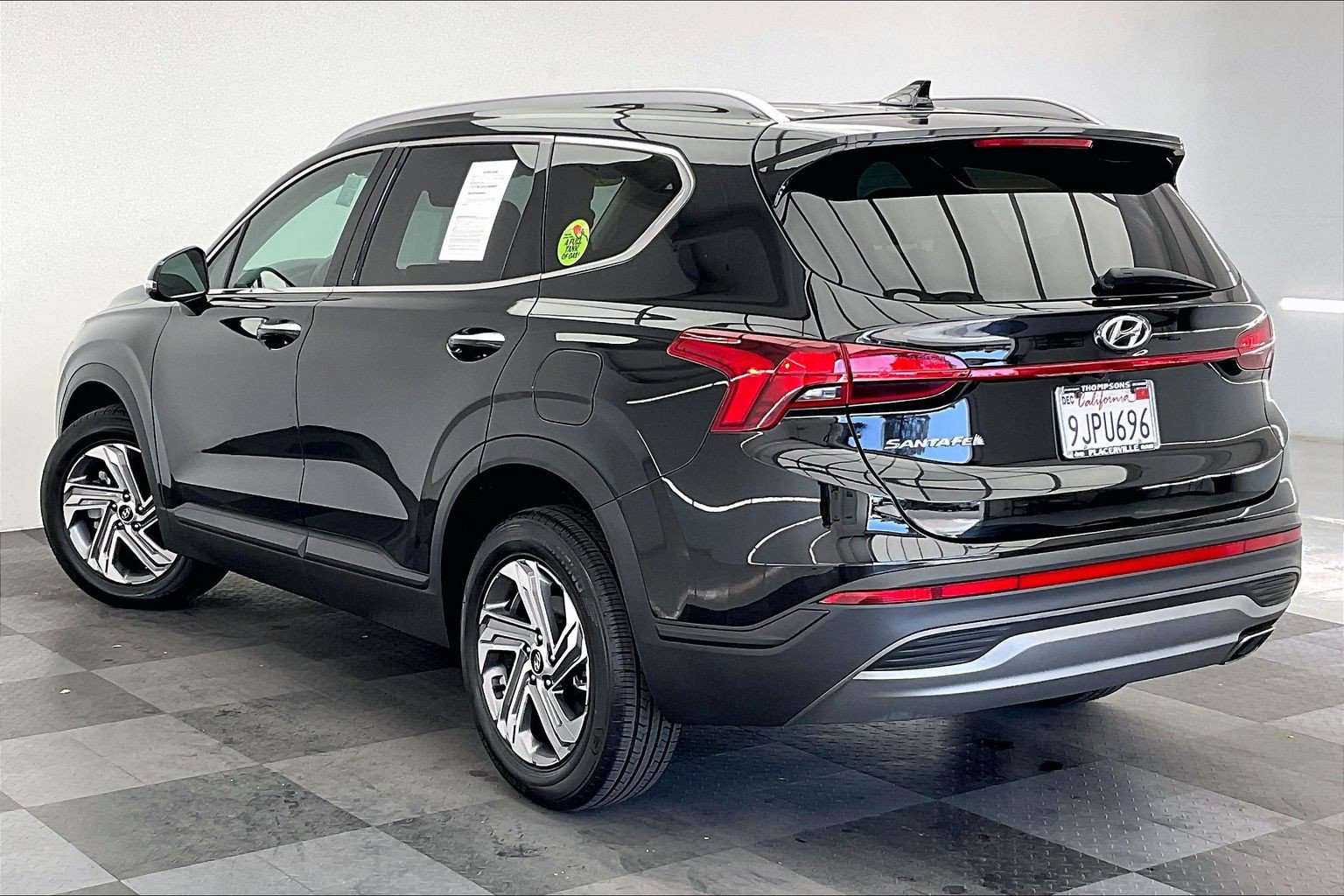 Used 2023 Hyundai Santa Fe SEL FWD image 10