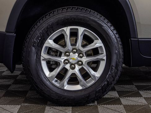 Used 2018 Chevrolet Traverse LT FWD image 57