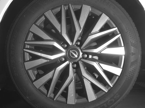Used 2025 Nissan Altima 2.5 SV FWD image 14