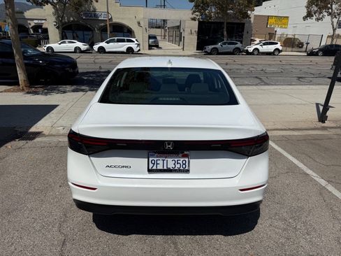Used 2023 Honda Accord EX image 12