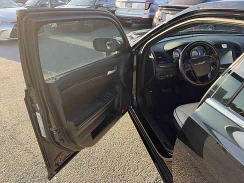 Used 2014 Chrysler 300 Uptown Edition w/ Quick Order Package 22M RWD image 6