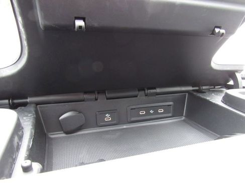Used 2025 Mercedes-Benz Sprinter 4500 image 35