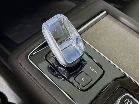 New 2026 Volvo XC90 T8 Ultra w/ Protection Package AWD/4WD image 17