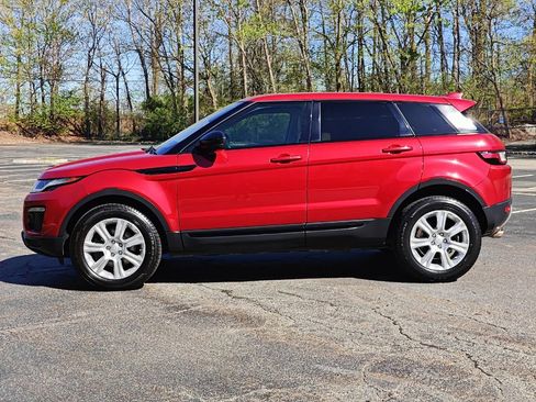 Used 2017 Land Rover Range Rover Evoque SE image 6