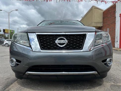 Used 2015 Nissan Pathfinder Platinum w/ Family Entertainment Package image 2