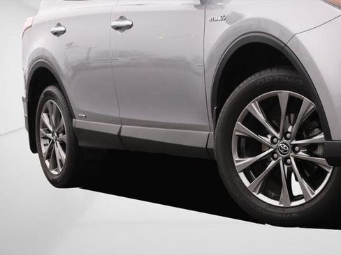 Certified 2018 Toyota RAV4 Limited image 3