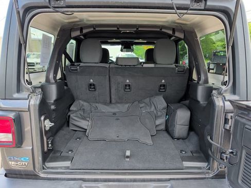 Used 2025 Jeep Wrangler Unlimited Sport S 4xe w/ Convenience Group AWD/4WD image 24