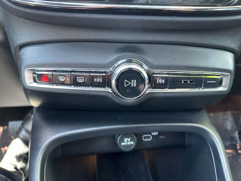 Used 2023 Volvo C40 P8 Recharge Plus w/ Climate Package AWD/4WD image 20