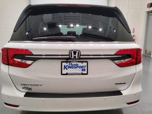Used 2023 Honda Odyssey Touring image 6