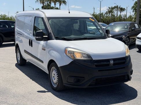 Used 2017 RAM ProMaster City Tradesman w/ Rear Back-up Camera Group FWD image 2