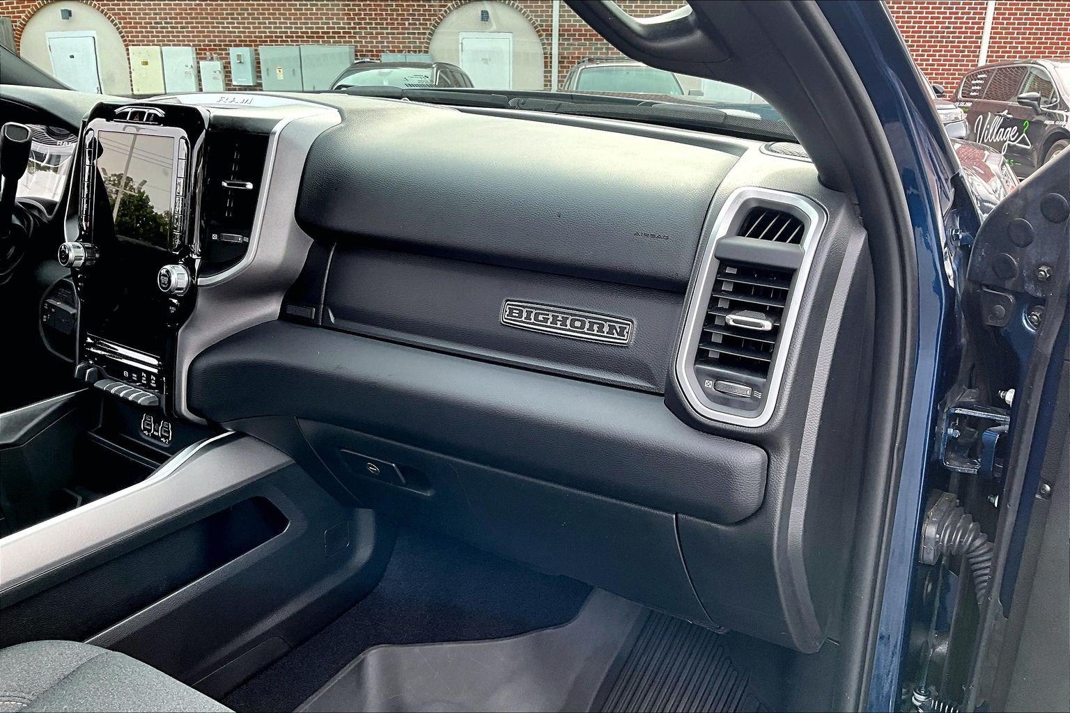 Used 2024 RAM 2500 Big Horn w/ Night Edition AWD/4WD image 14