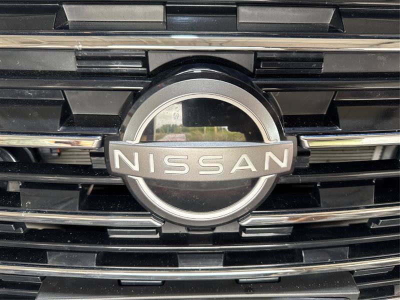 Used 2025 Nissan Rogue S AWD/4WD image 23