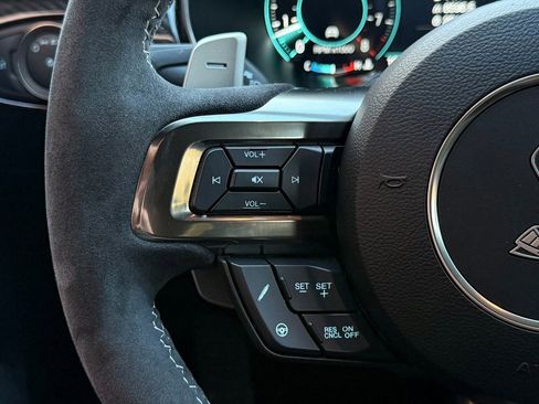 Used 2021 Ford Mustang Shelby GT500 w/ Technology Package image 15