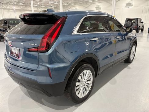 Used 2024 Cadillac XT4 Luxury w/ Cold Weather Package AWD/4WD image 7