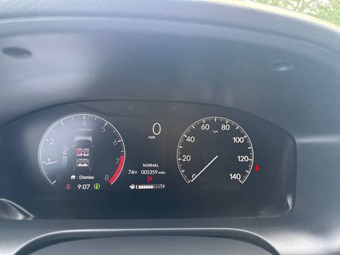 Certified 2025 Honda HR-V Sport image 26