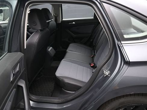 New 2026 Volkswagen Jetta SE FWD image 11