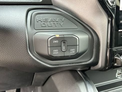 New 2026 RAM 2500 Laramie AWD/4WD image 24