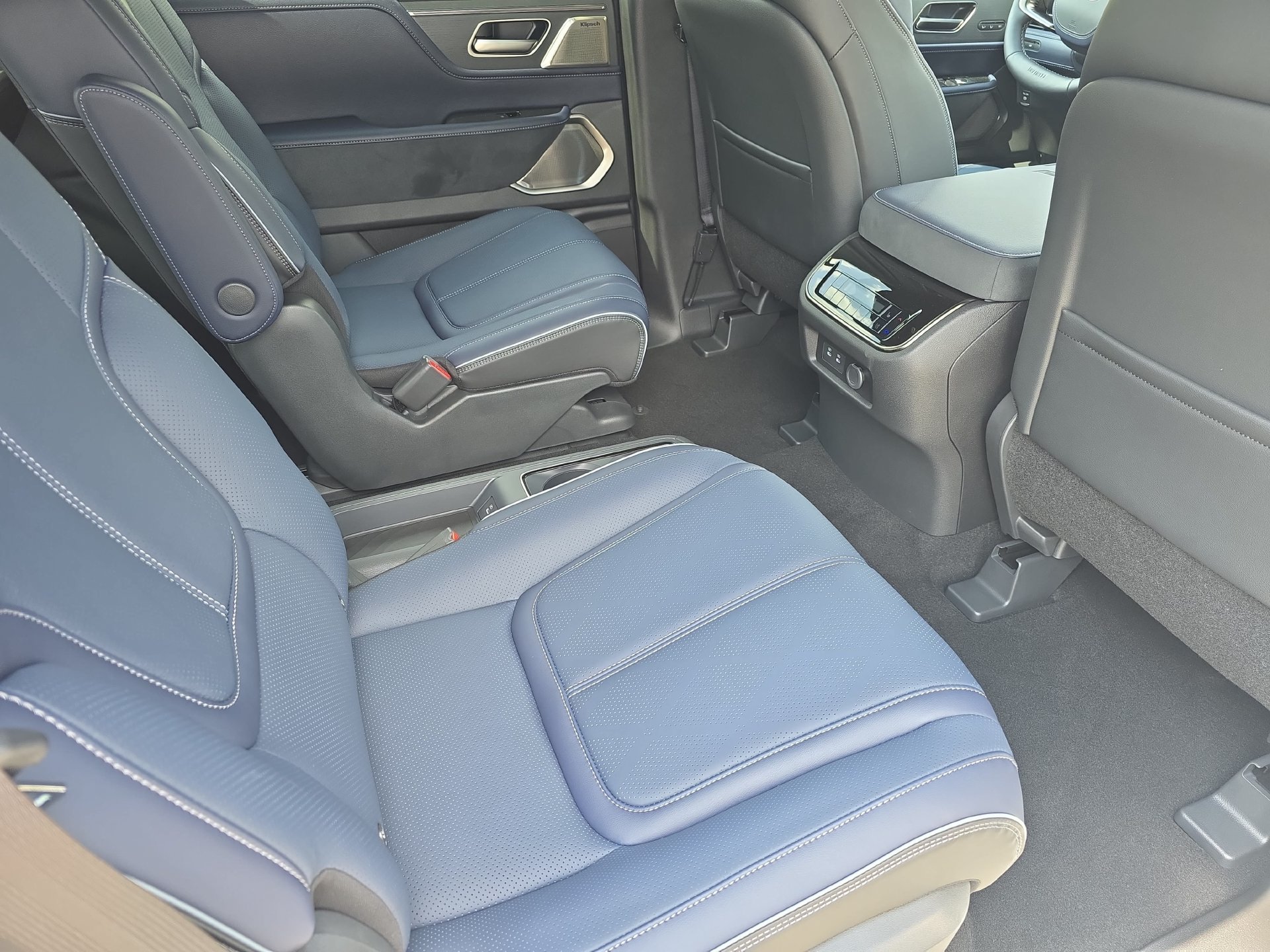 New 2027 INFINITI QX80 Sensory w/ Sport Exterior Package AWD/4WD image 11