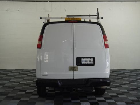 Used 2014 Chevrolet Express 3500 Extended RWD image 4