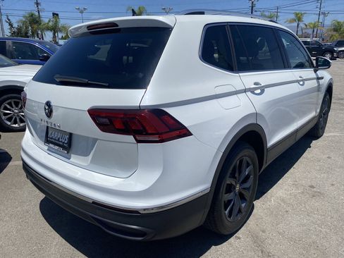 Used 2023 Volkswagen Tiguan SE FWD image 10