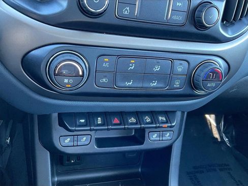 Used 2022 Chevrolet Colorado Z71 image 31