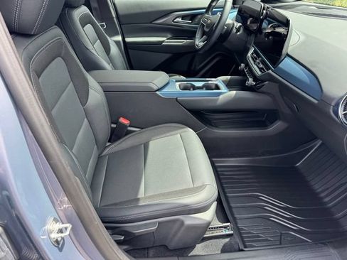 Certified 2024 Chevrolet Equinox EV LT w/ LPO, Blackout Package FWD image 7