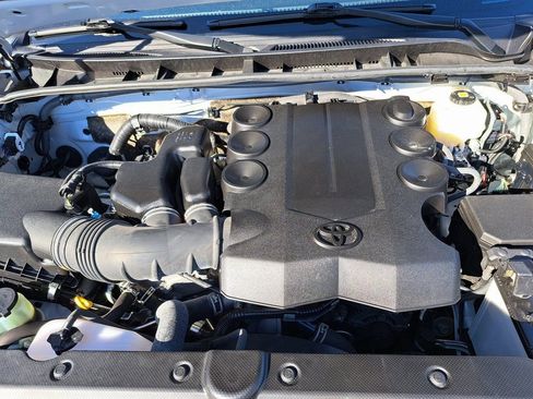 Used 2024 Toyota 4Runner SR5 image 29
