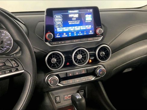 Used 2025 Nissan Sentra SV FWD image 6