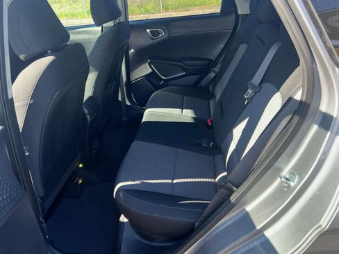 Used 2022 Kia Soul EX image 12