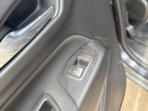 Used 2022 Chevrolet Equinox RS w/ RS Leather Package AWD/4WD image 13