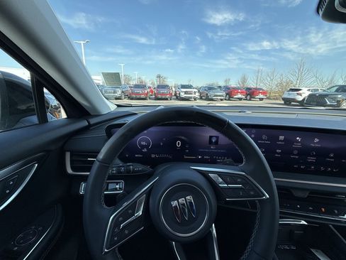 Certified 2025 Buick Envision Sport Touring image 17