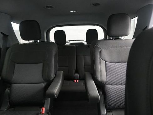 Certified 2024 Ford Explorer XLT AWD/4WD image 15