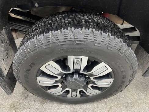 Used 2025 GMC Sierra 3500 Denali w/ Denali Reserve Package image 17