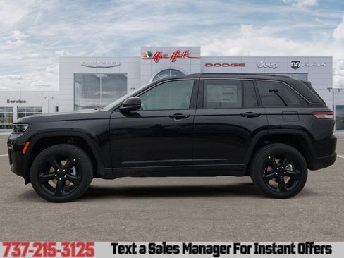 New 2026 Jeep Grand Cherokee Limited w/ Limited Altitude Package RWD image 2