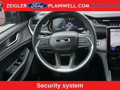 Used 2024 Jeep Grand Cherokee L Limited w/ Luxury Tech Group II AWD/4WD image 16