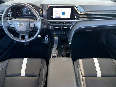 Used 2025 Toyota Camry SE FWD image 21