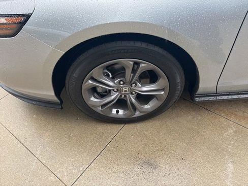Used 2024 Honda Accord EX image 9