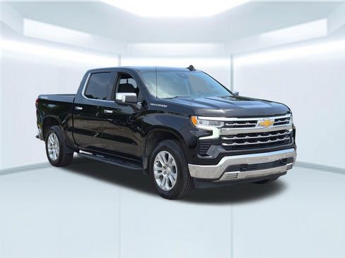 Used 2023 Chevrolet Silverado 1500 LTZ w/ Technology Package AWD/4WD image 8