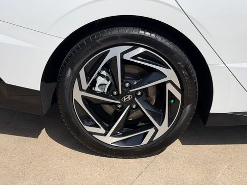 Used 2025 Hyundai Sonata SEL FWD image 8