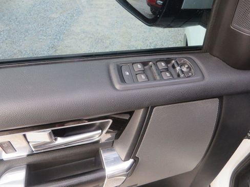 Used 2016 Land Rover LR4 HSE Silver Edition image 13